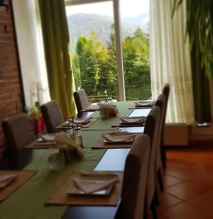 Private A&l View Alojamento de Acomodação e Pequeno-almoço Sinaia